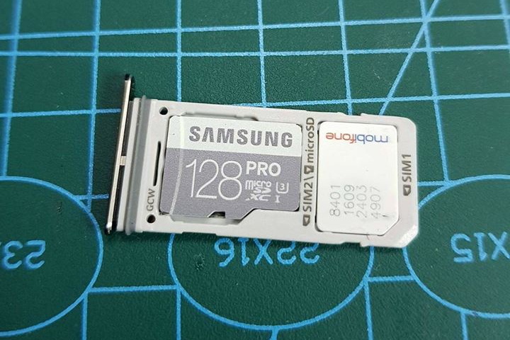 2 SIM 1 thẻ nhớ Samsung Galaxy S8