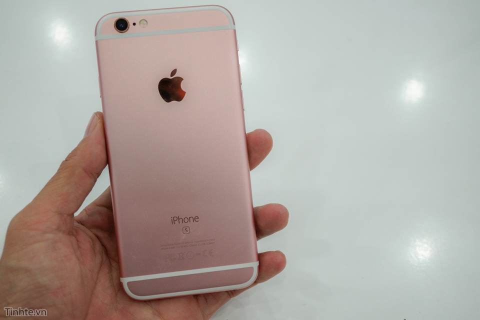 tren tay iPhone 6s và iPhone 6s Plus