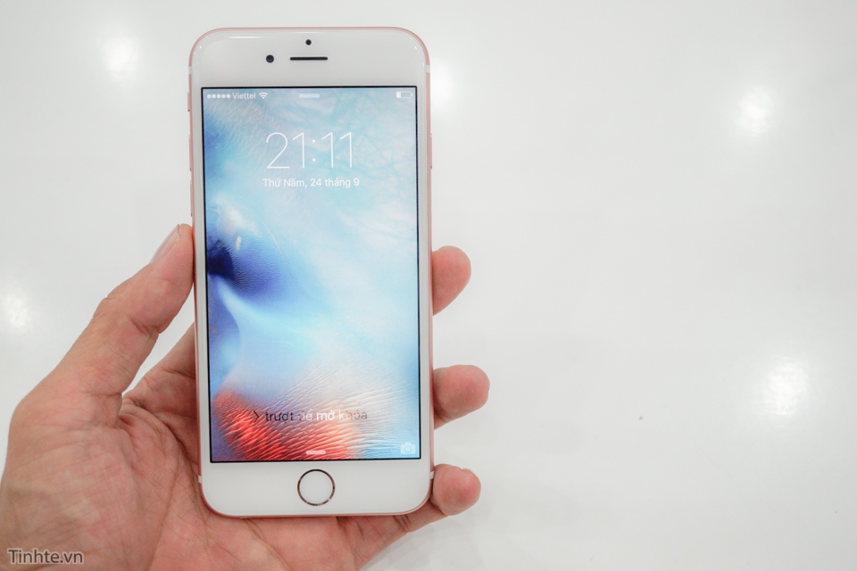 tren tay iPhone 6s và iPhone 6s Plus