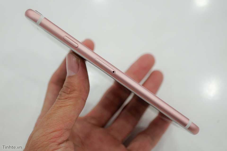tren tay iPhone 6s và iPhone 6s Plus