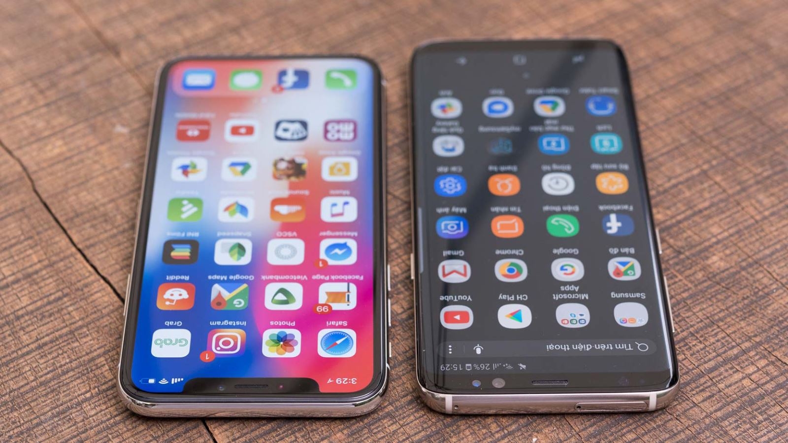 Samsung Galaxy S8 vs iPhone X