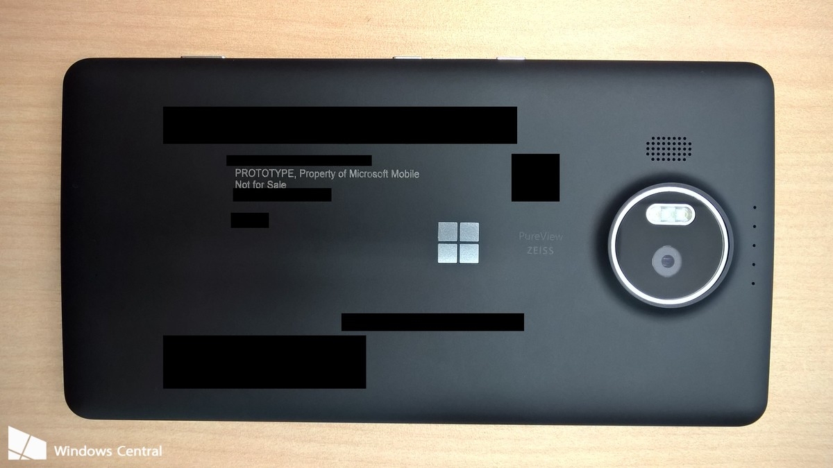 Mặt sau Lumia 950 XL