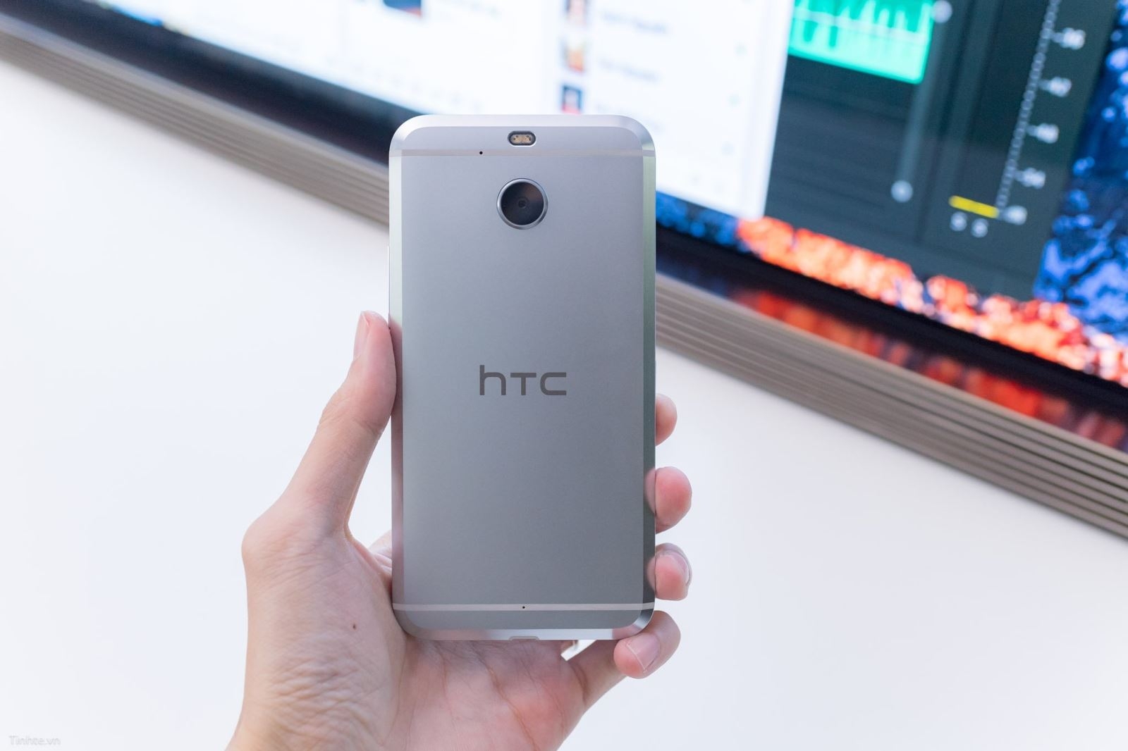 trên tay HTC 10 evo