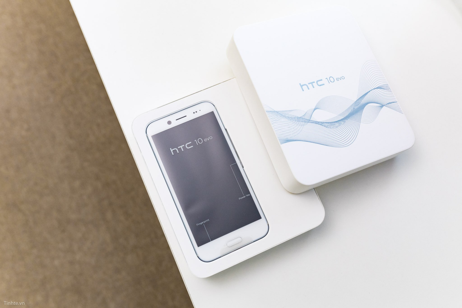 trên tay HTC 10 evo
