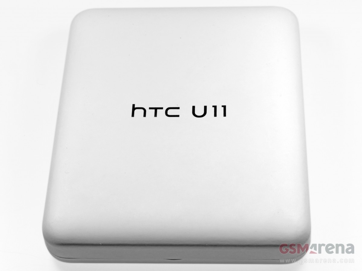 mở hộp HTC U11+