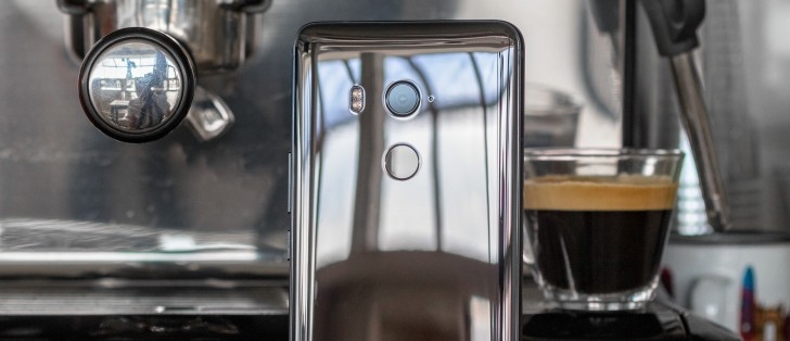 mở hộp HTC U11+