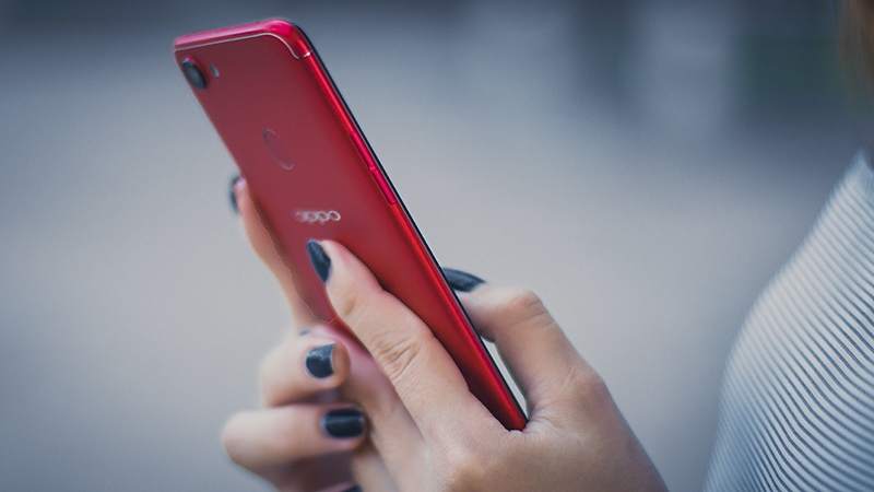 OPPO F5 đỏ