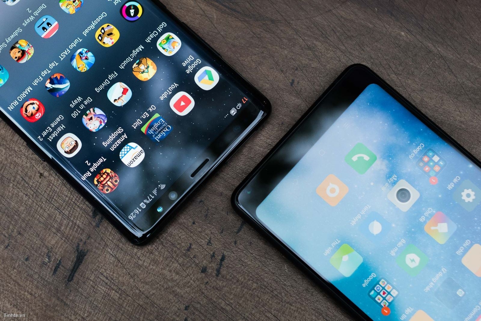 so sánh Samsung Galaxy Note8 và Xiaomi Mi Mix 2