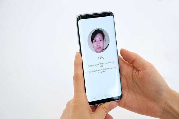thiết kế Samsung Galaxy S8