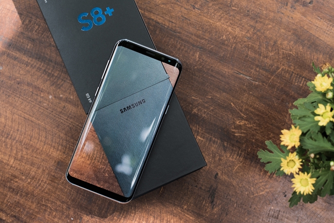 Samsung Galaxy S8 trong suốt