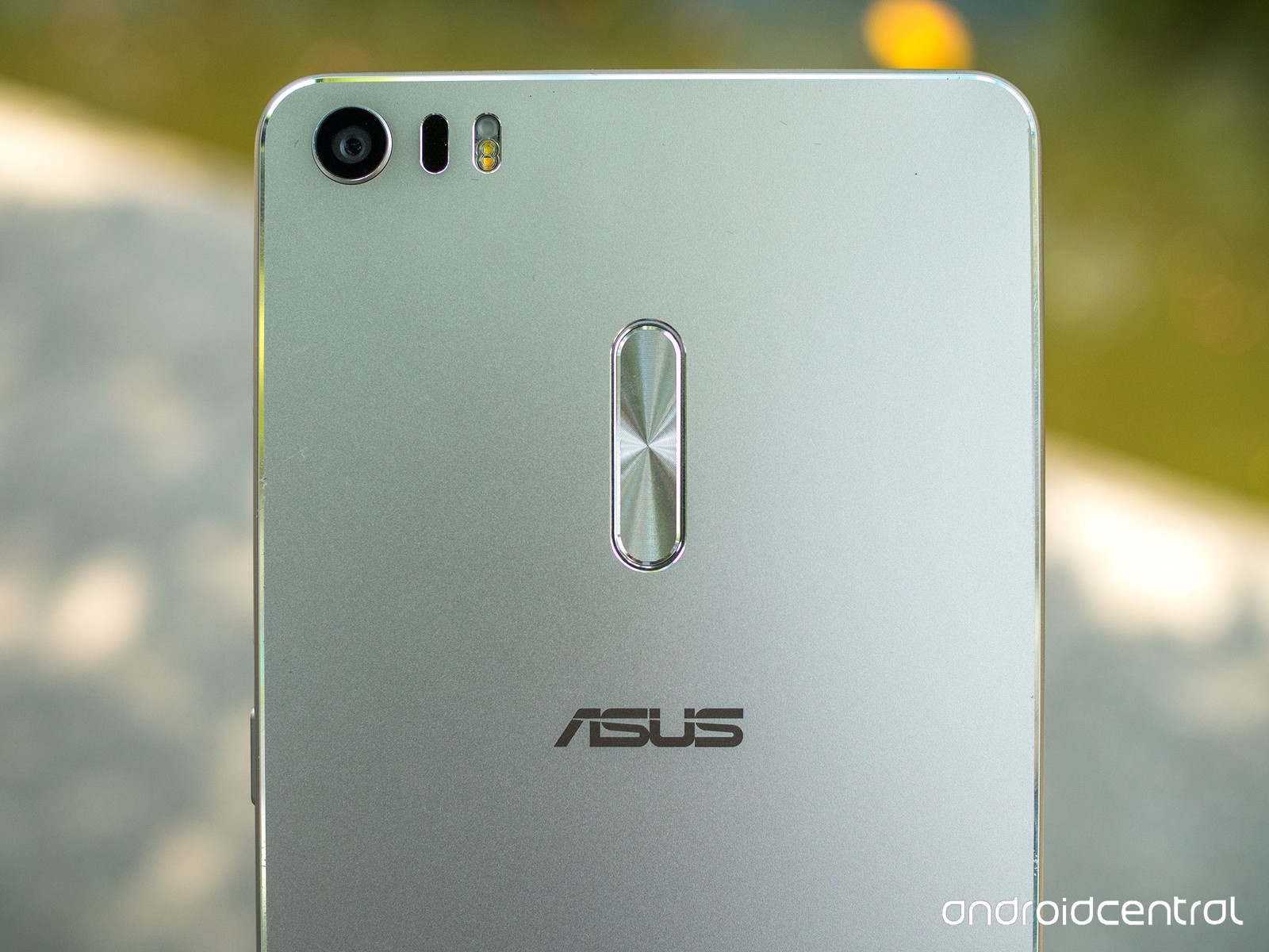 tren tay asus zenfone 3 ultra