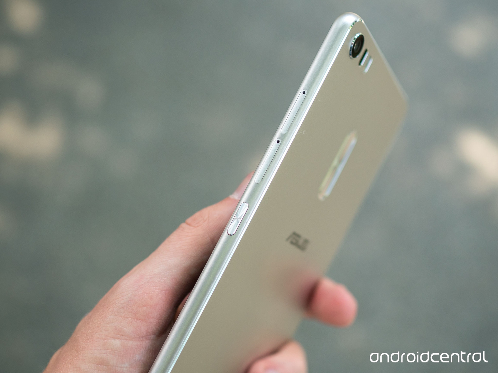tren tay asus zenfone 3 ultra