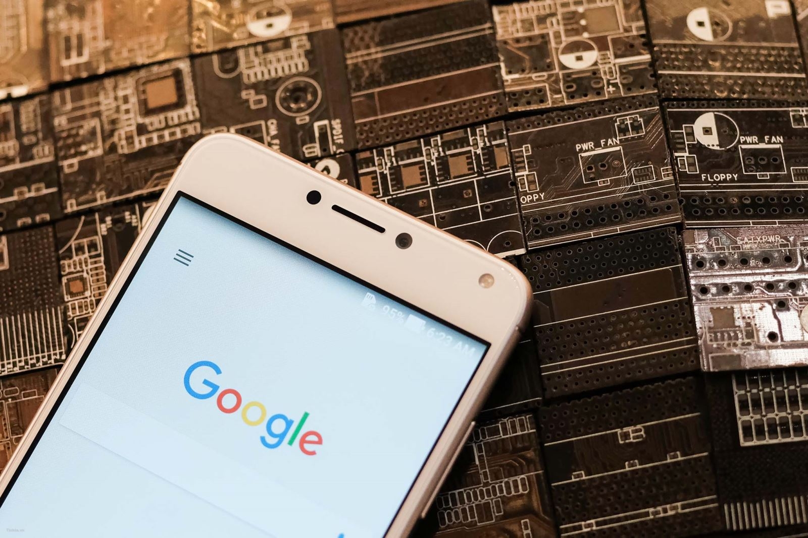 trên tay Asus ZenFone Max Pro