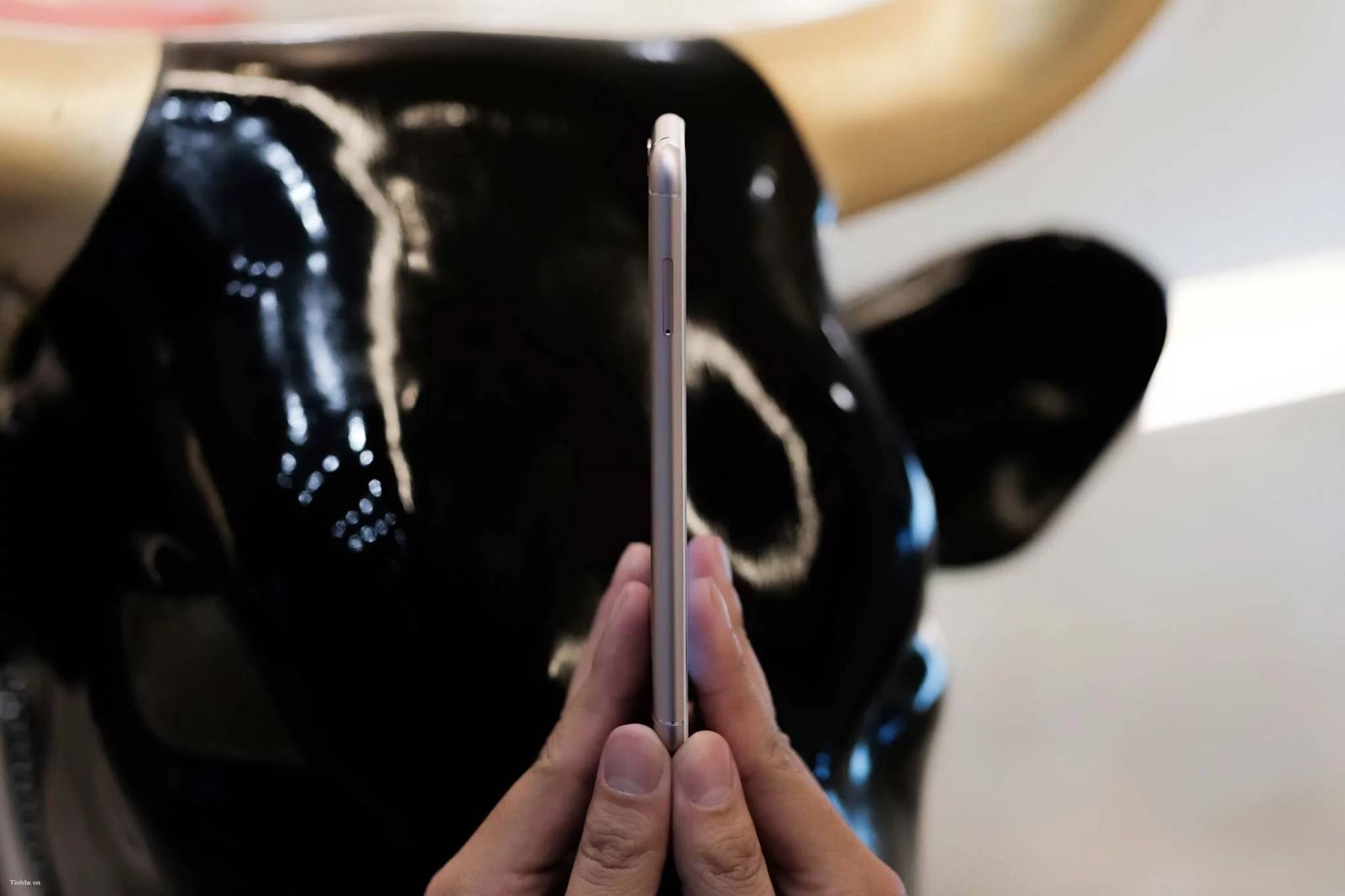 trên tay Asus ZenFone Max Pro