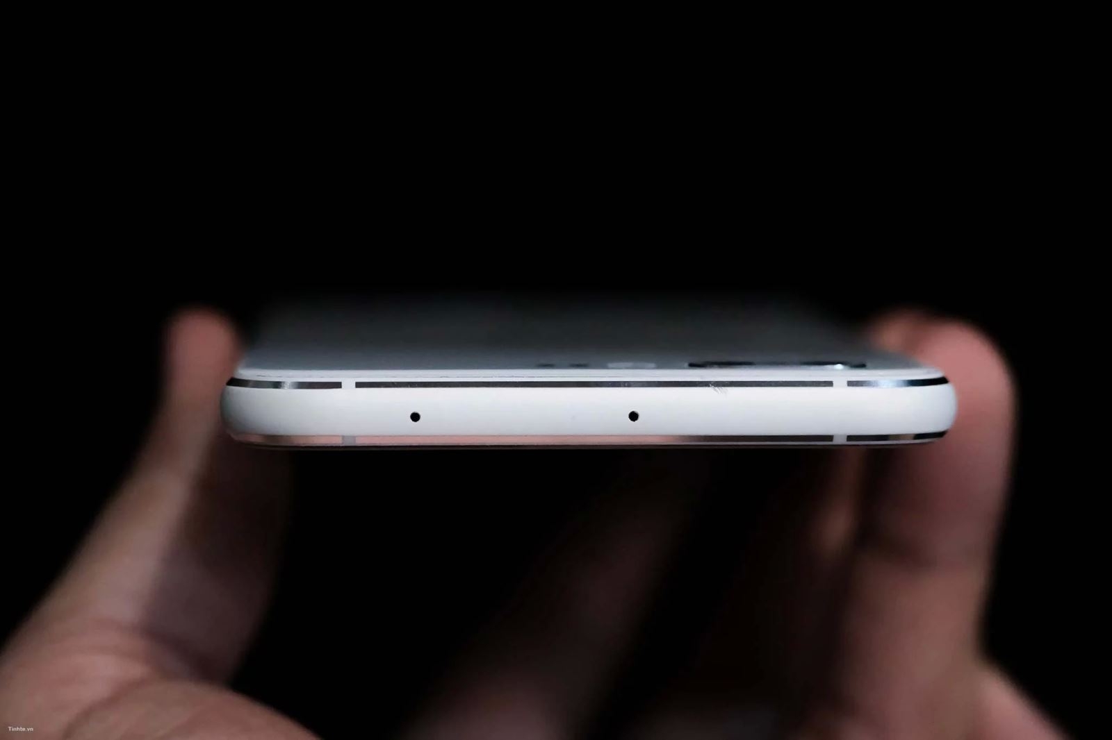 Trên tay Asus ZenFone 4 Pro