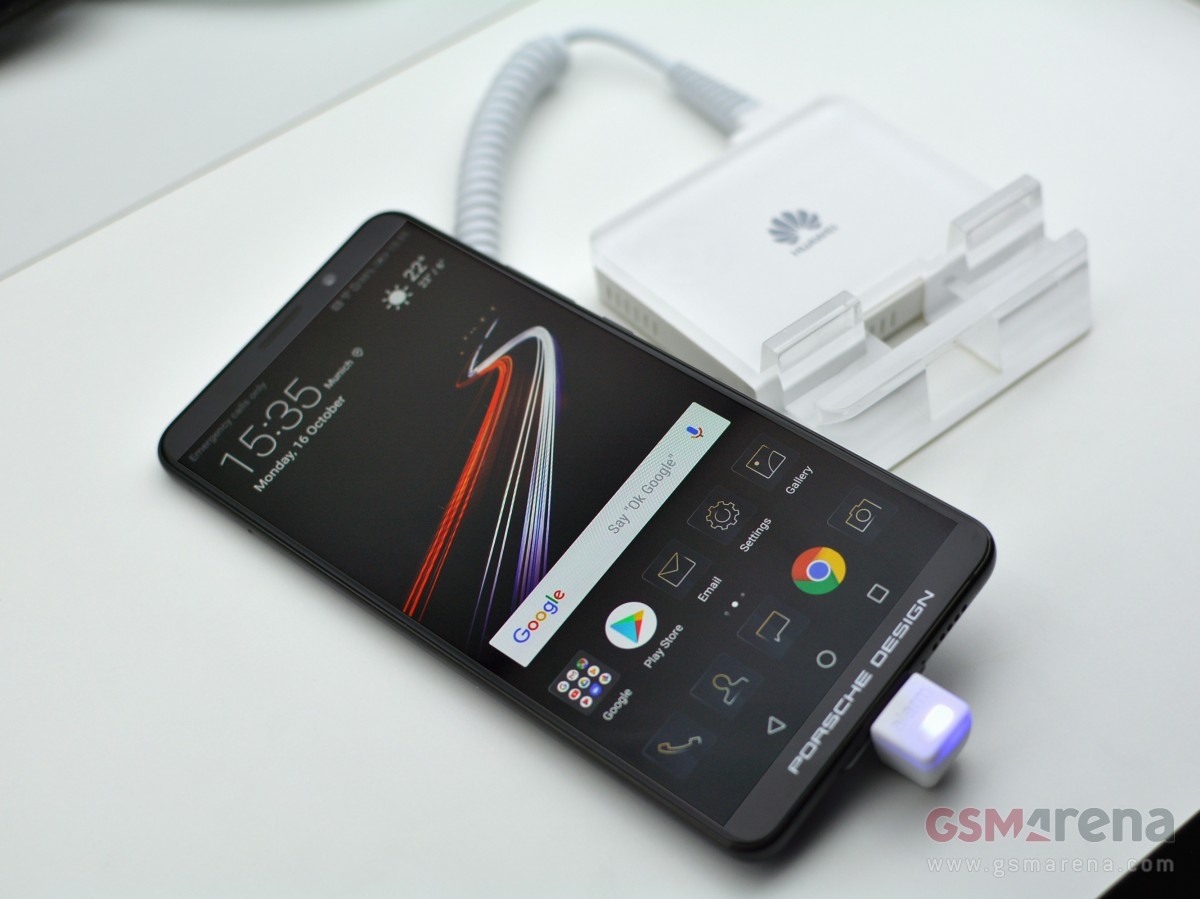 trên tay Huawei Mate 10 Porsche Design