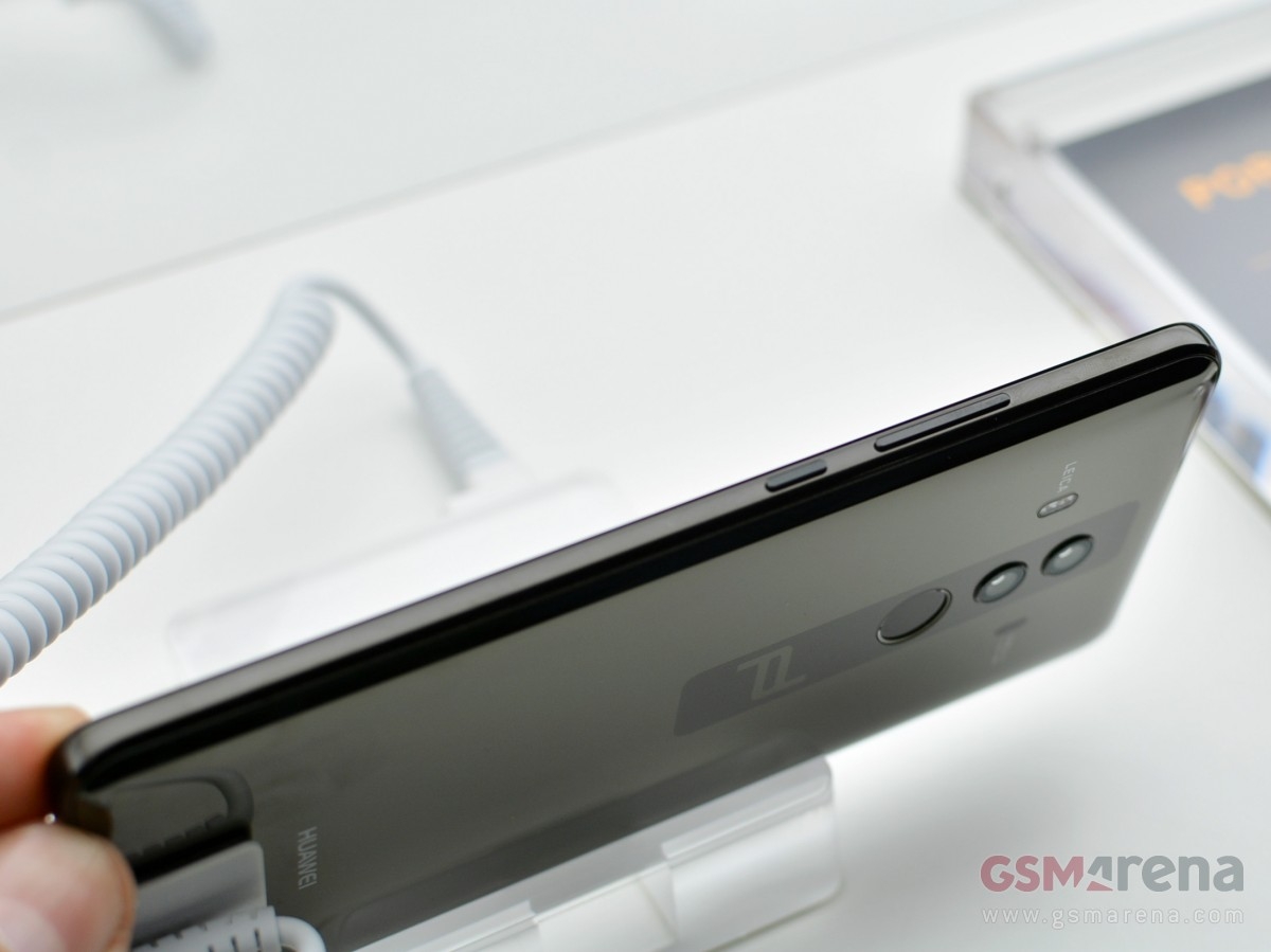 trên tay Huawei Mate 10 Porsche Design