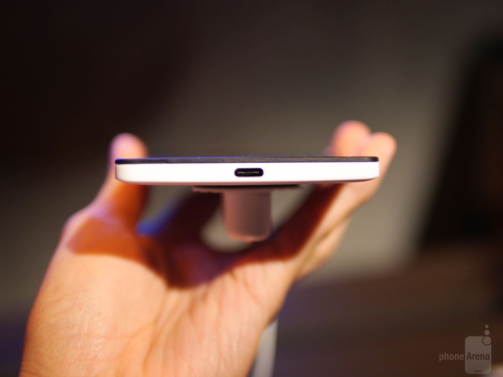 Lumia 950 tren tay