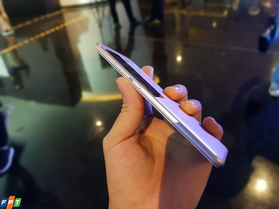 trên tay Meizu Pro 7 FPT Shop