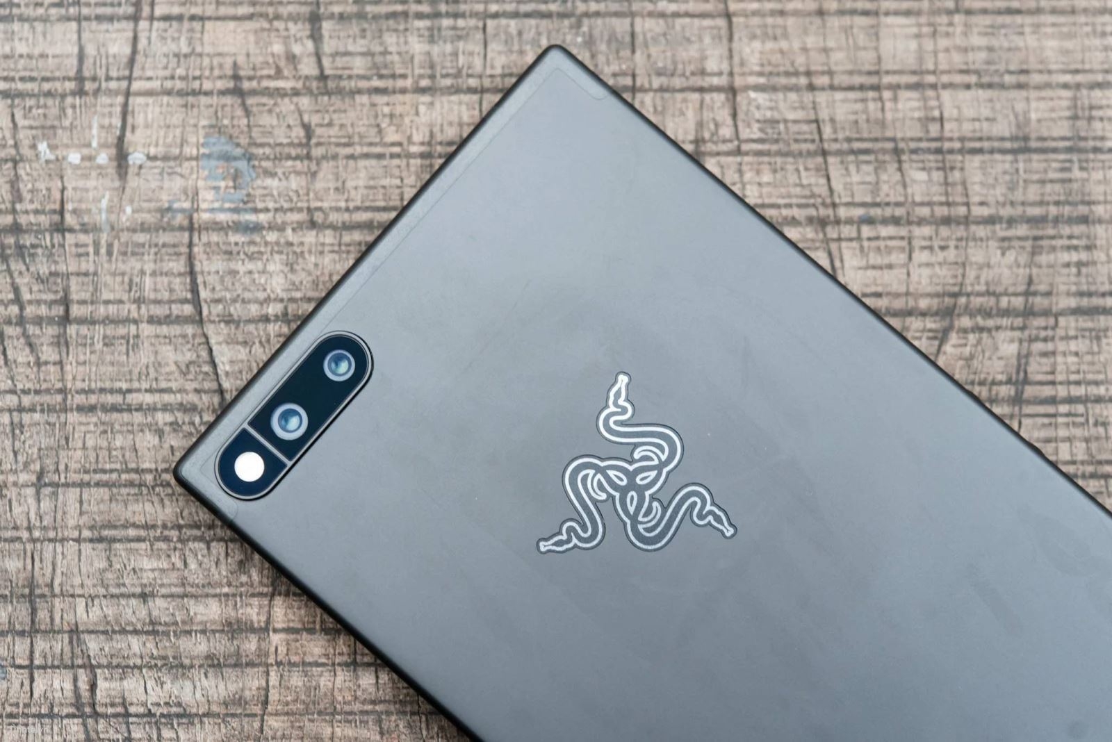 trên tay Razer Phone
