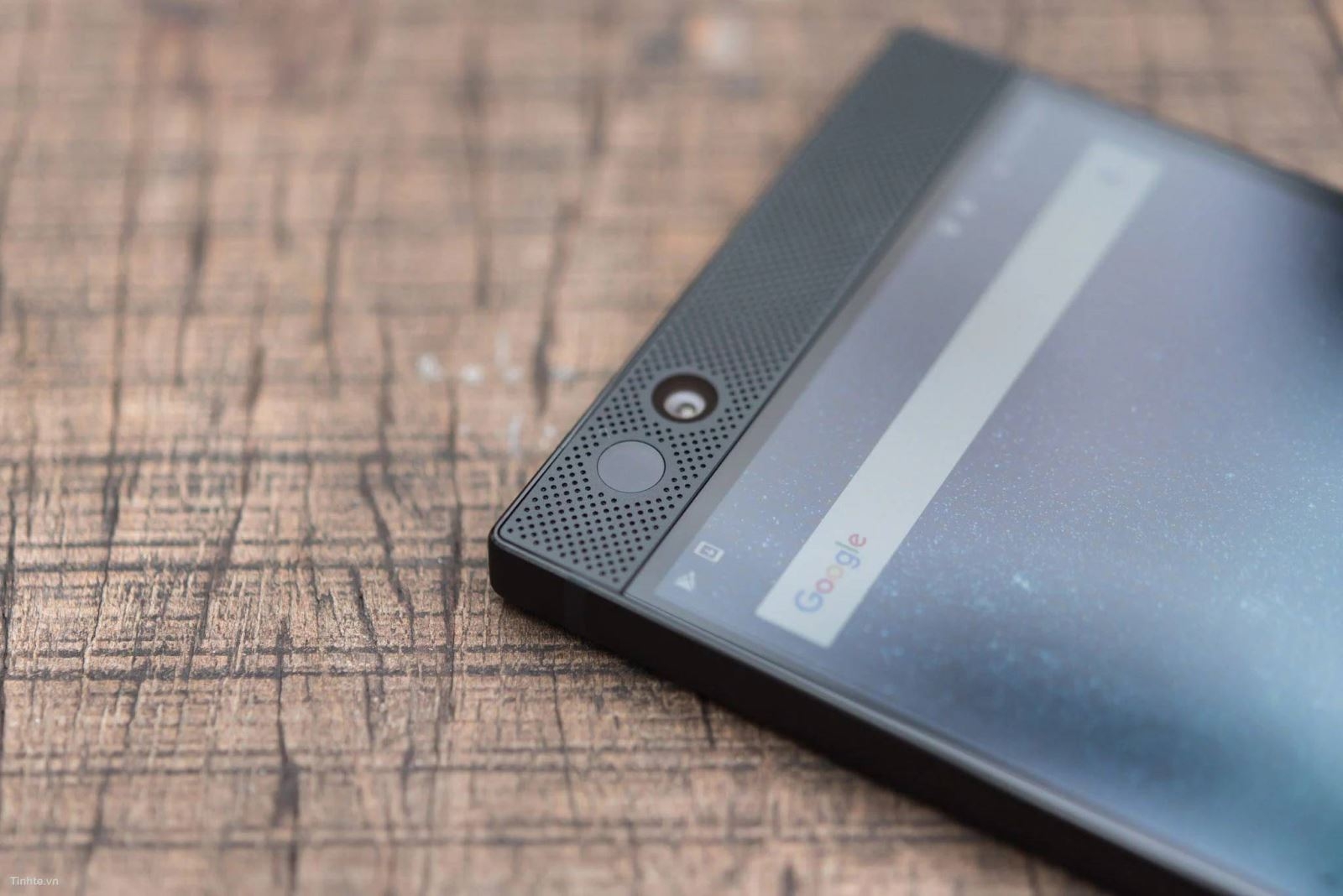 trên tay Razer Phone