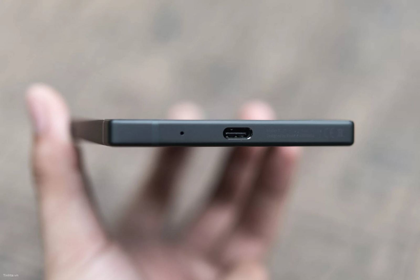trên tay Razer Phone