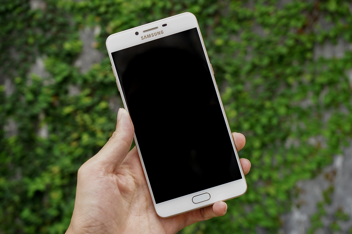tren tay samsung galaxy c9 pro