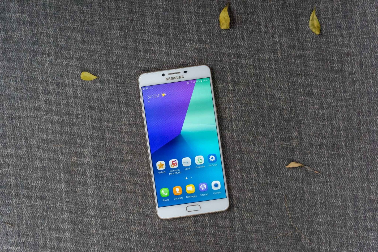 tren tay samsung galaxy c9 pro