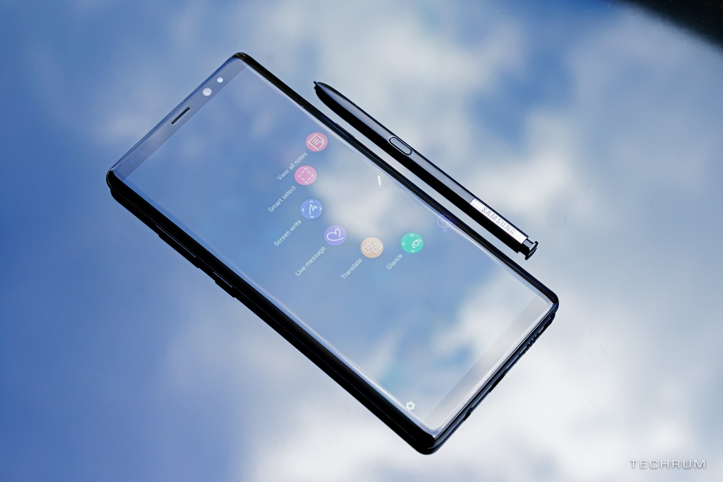 trên tay Samsung Galaxy Note8