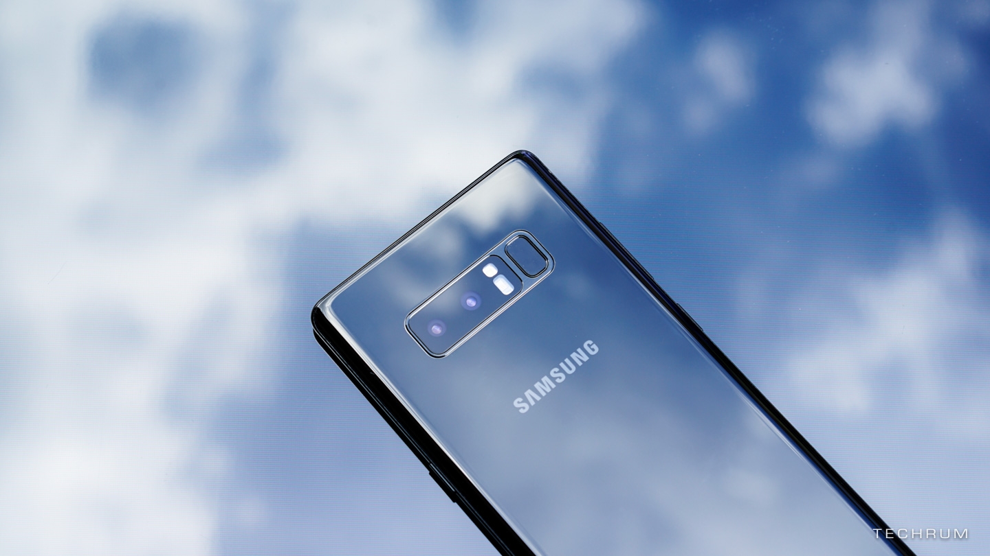 trên tay Samsung Galaxy Note8