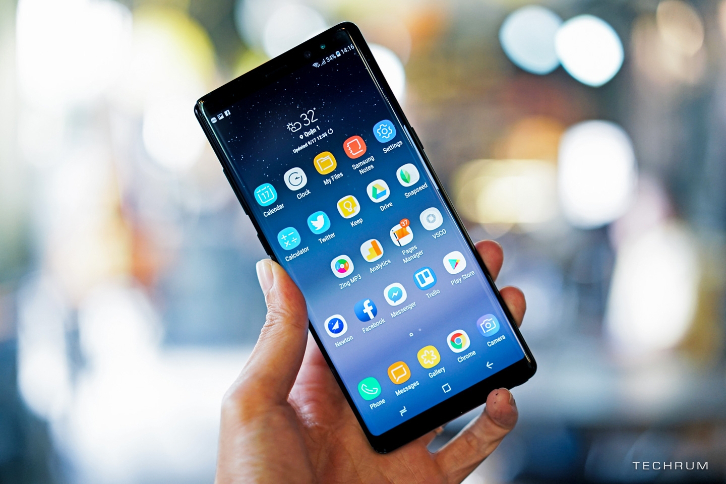 trên tay Samsung Galaxy Note8