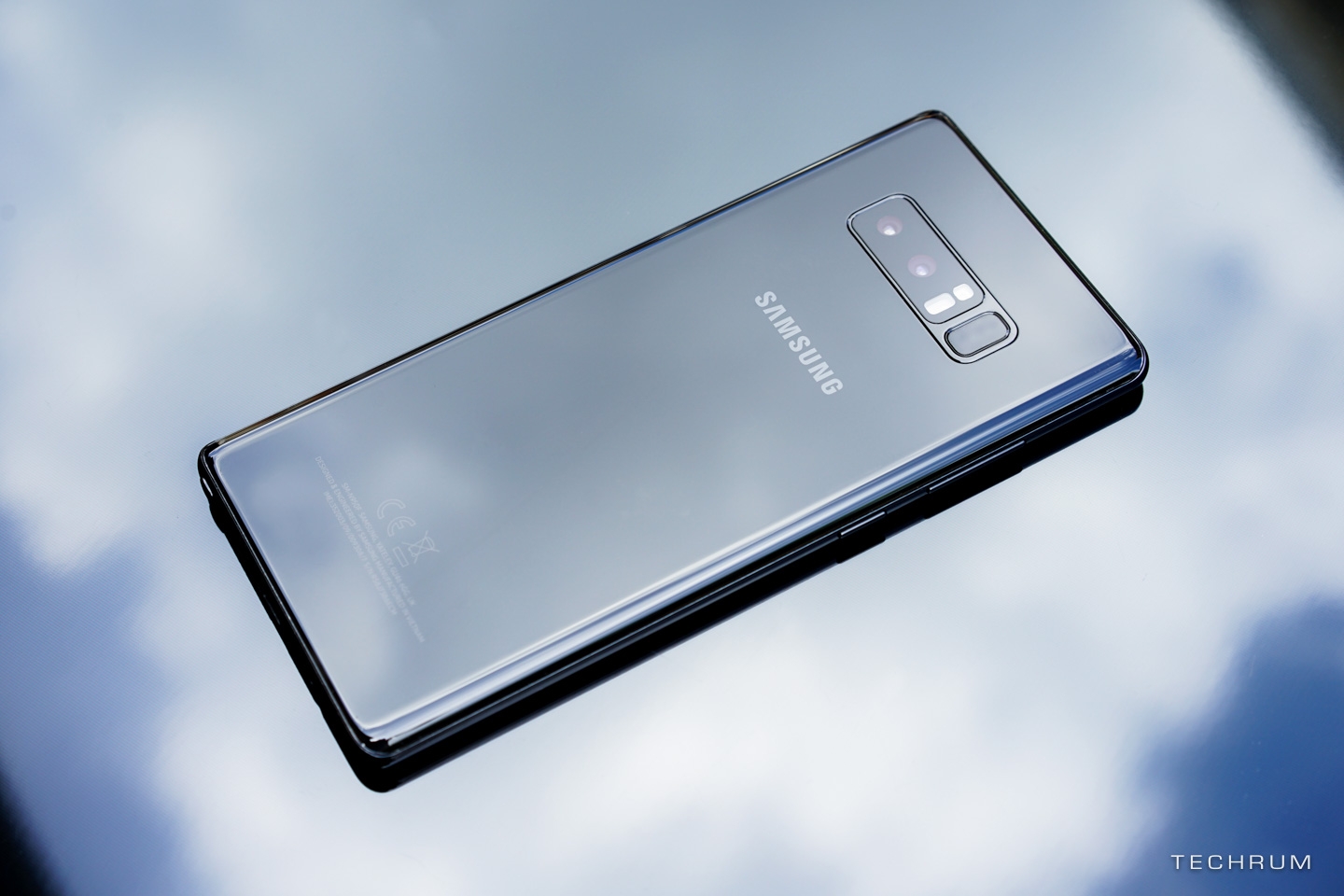 trên tay Samsung Galaxy Note8