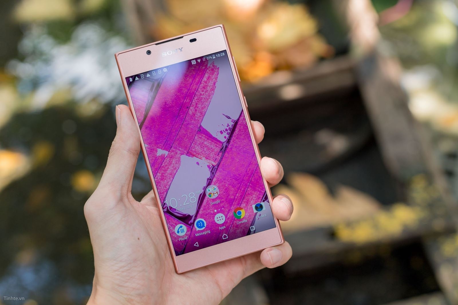 trên tay Sony Xperia L1