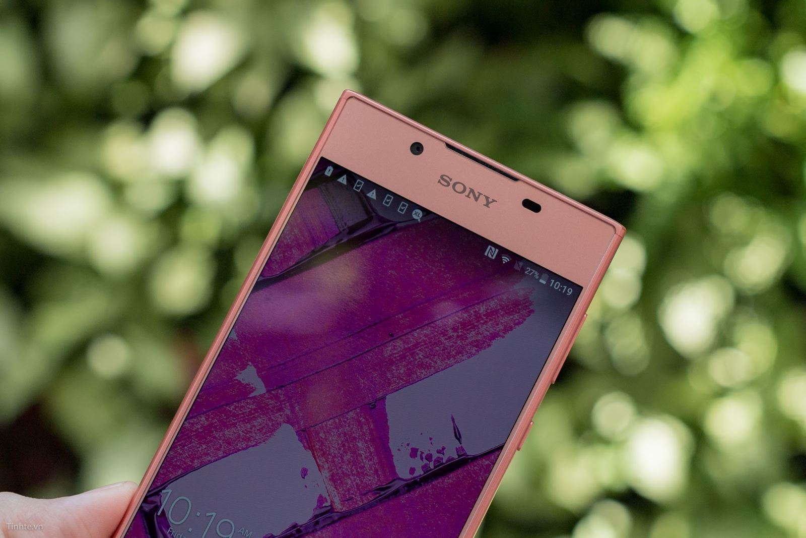 trên tay Sony Xperia L1