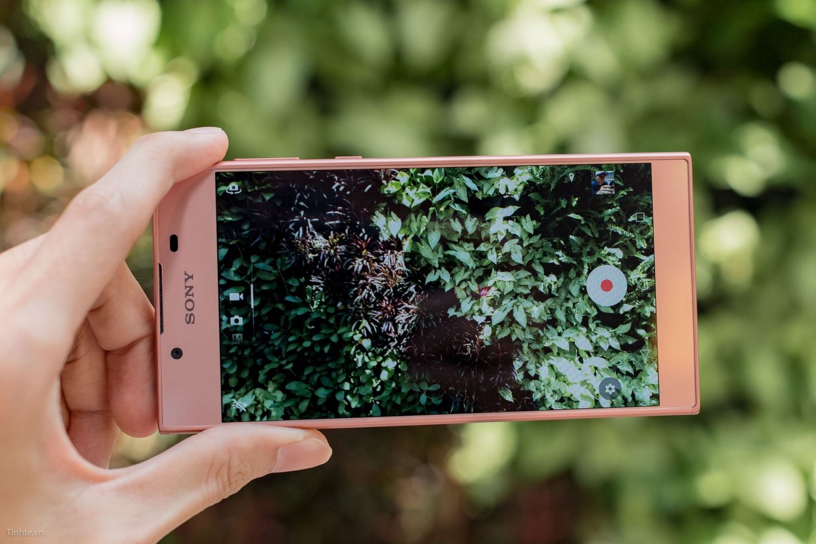 trên tay Sony Xperia L1