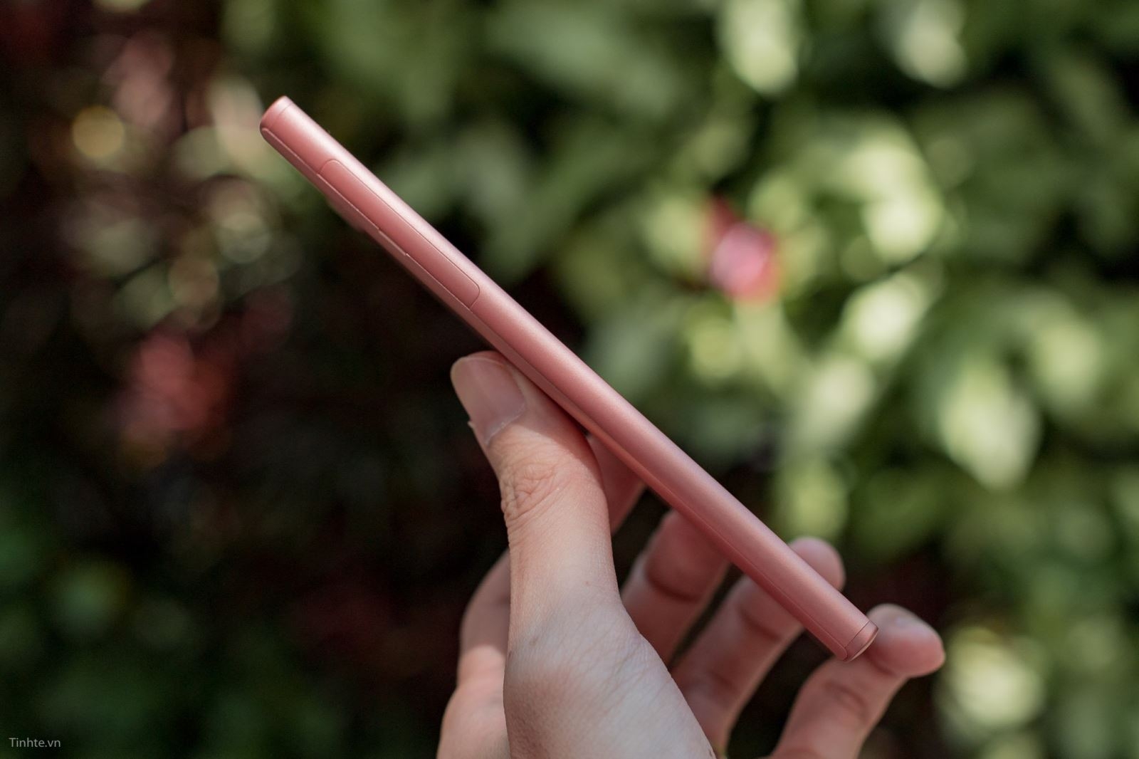 trên tay Sony Xperia L1
