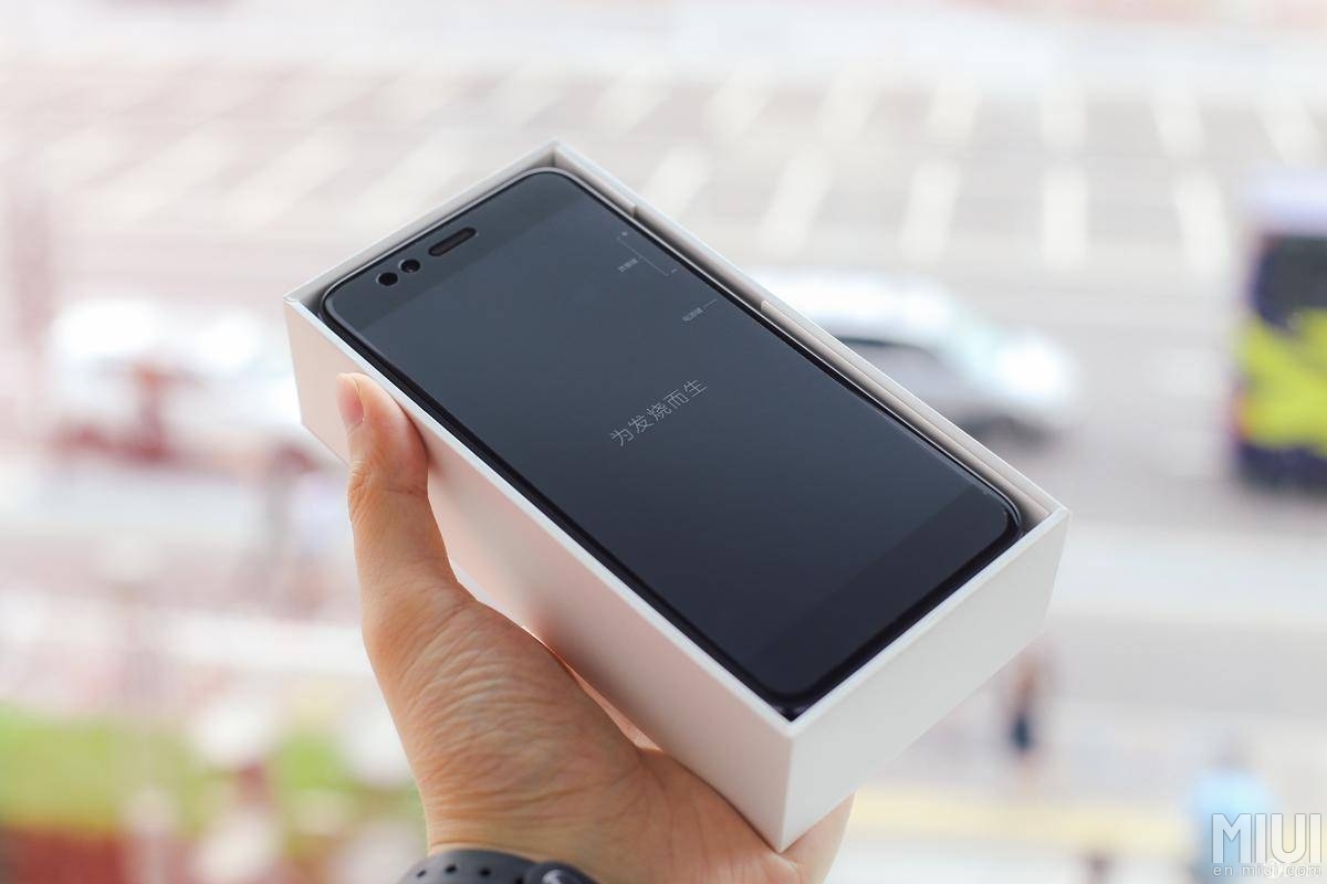 trên tay Xiaomi Mi 5X