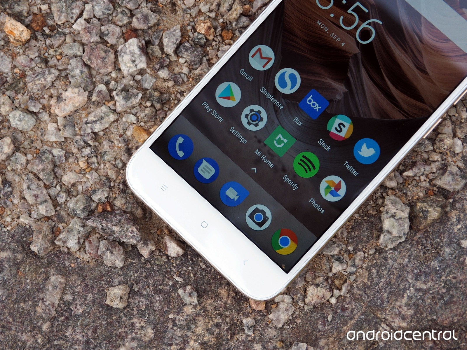 trên tay Xiaomi Mi A1