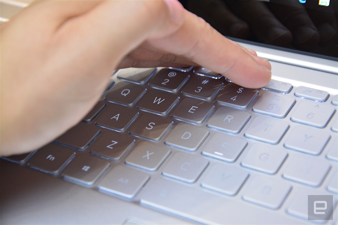 Trên tay Xiaomi Mi Notebook Air