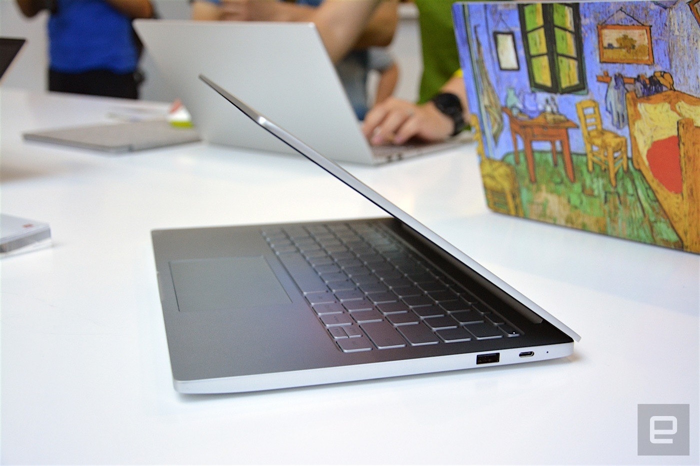 Trên tay Xiaomi Mi Notebook Air