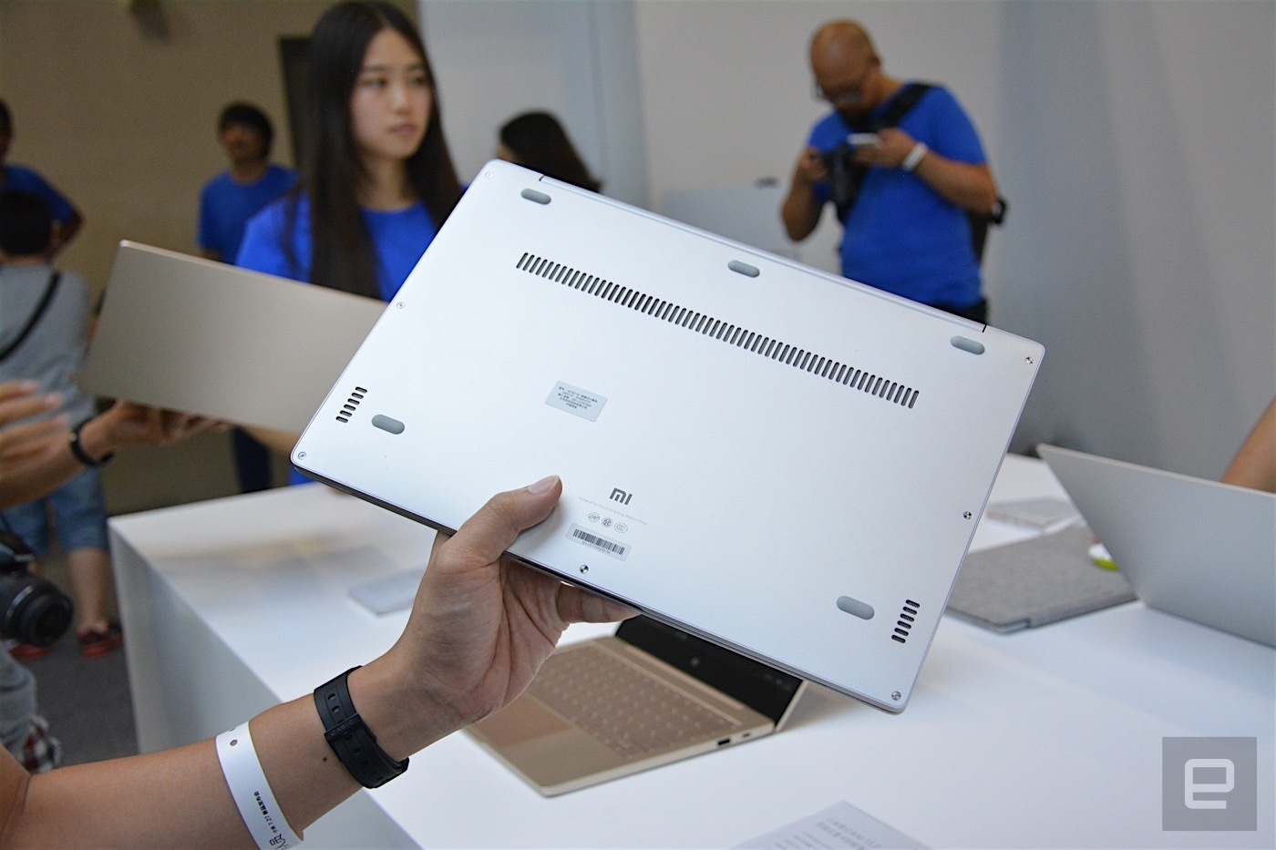 Trên tay Xiaomi Mi Notebook Air