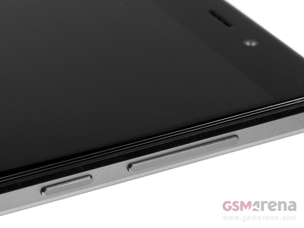 cạnh bên Xiaomi Redmi 4 Prime