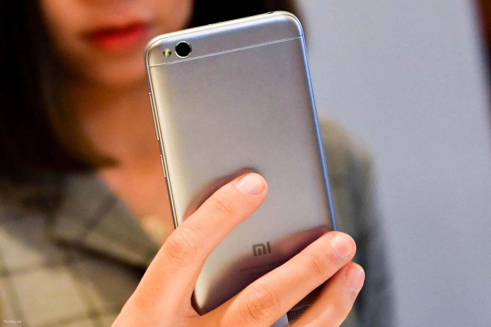trên tay Xiaomi Redmi 5A