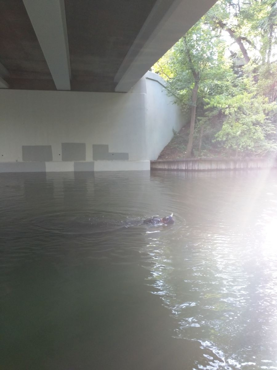 Galaxy S7 rơi xuống hồ, vẫn sống sót sau 2 giờ