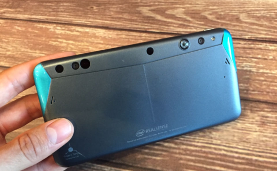 Intel cho phép khách hàng đặt trước smartphone RealSense