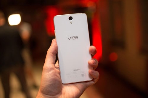 Top smartphone tầm trung với cấu hình mạnh, RAM 3GB