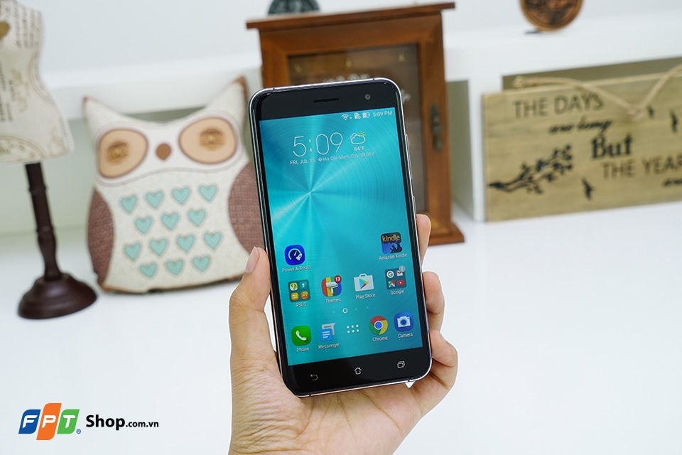 Trên tay smartphone Asus Zenfone 3 ZE520KL Trên tay smartphone Asus Zenfone 3 ZE520KL