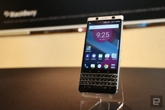 Cận cảnh BlackBerry Mercury do chính TCL thiết kế
