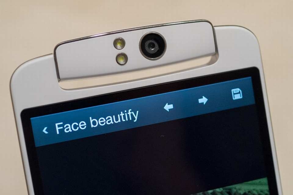 Những điện thoại độc đáo nhưng số phận hẩm hiu