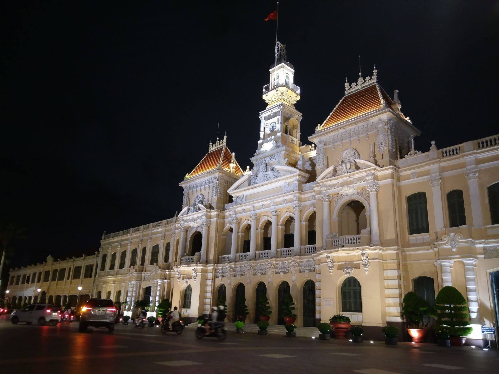 Vòng quanh Sài Gòn trải nghiệm nhanh camera HTC 10 EVO: Cameraphone ấn tượng nhất trong phân khúc 6 triệu đồng Vòng quanh Sài Gòn trải nghiệm nhanh camera HTC 10 EVO: Cameraphone ấn tượng nhất trong phân khúc 6 triệu đồng